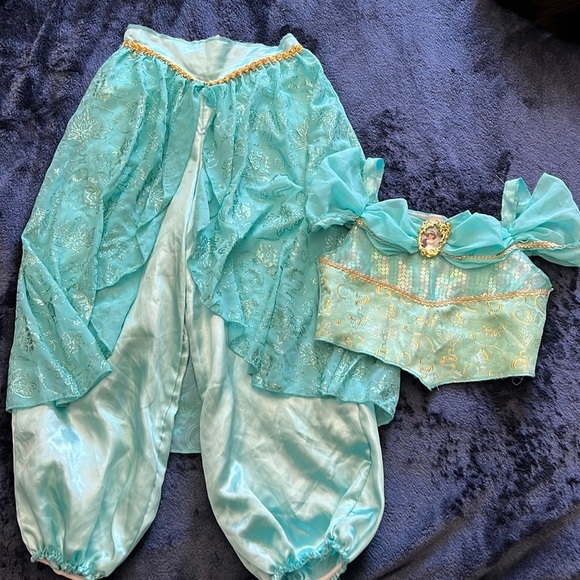 Disney Other - Disney Jasmine 2-piece costume size 4-6x